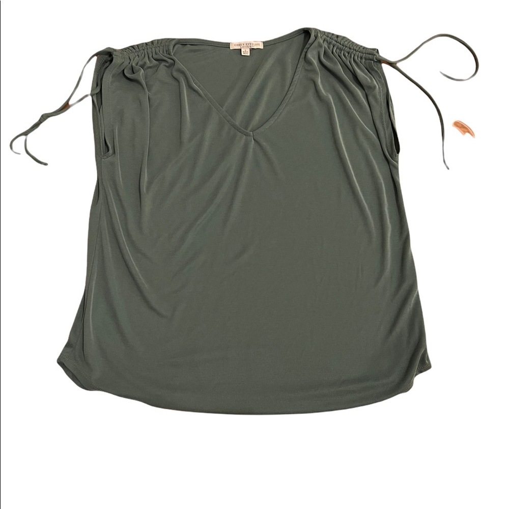 Short sleeve tee